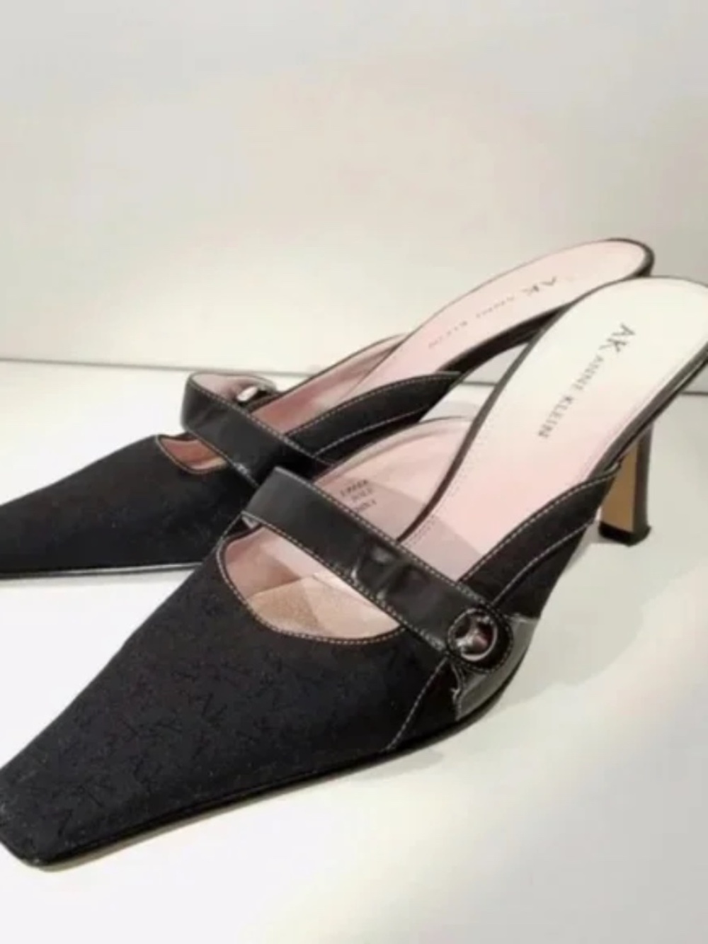 Anne Klein Signature Pattern Mules with top strap - Picture 1 of 9